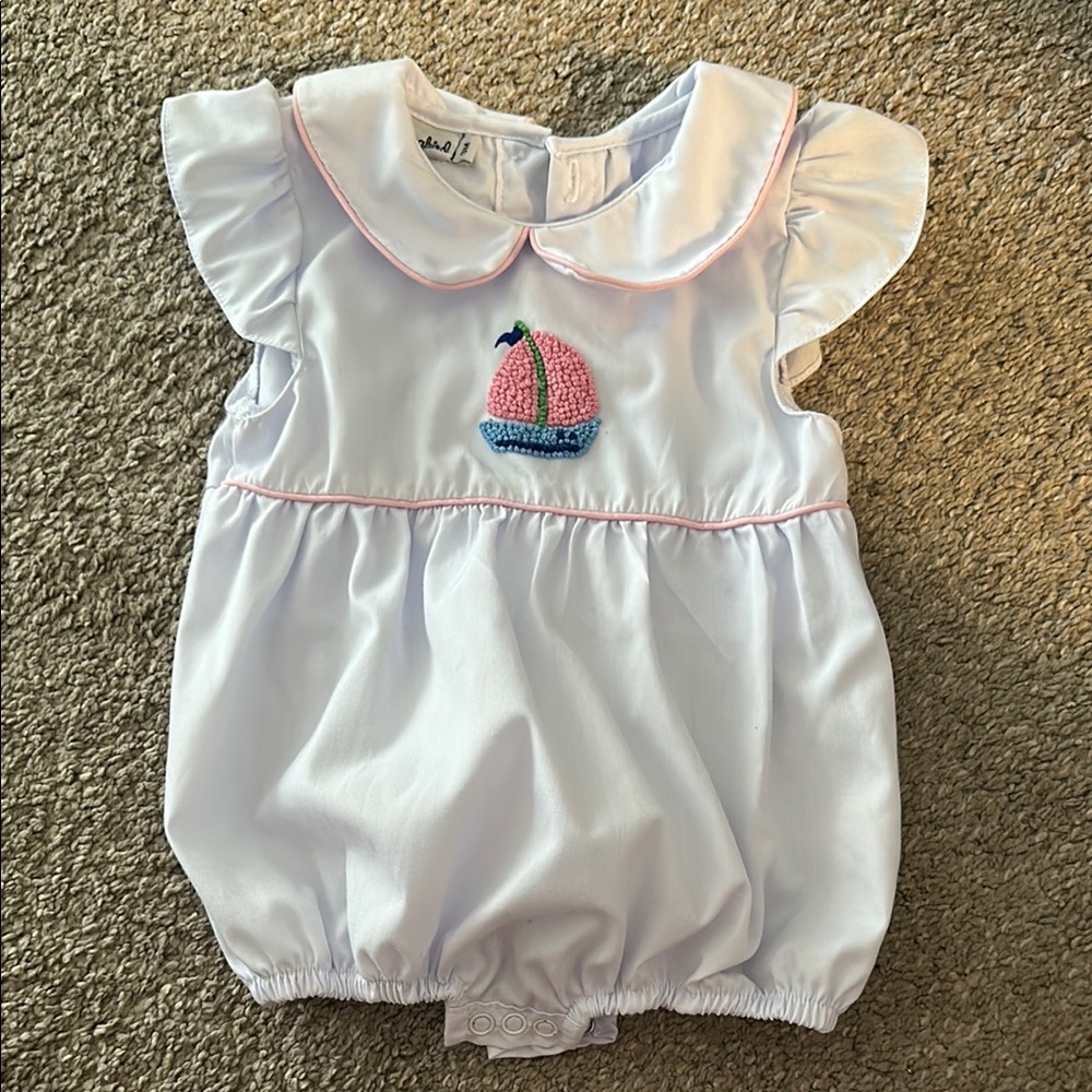Smockingbird Sailboat Bubble